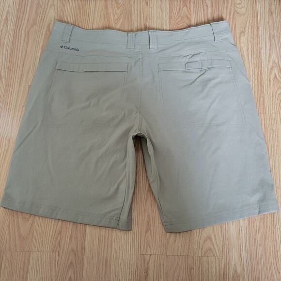 350 Columbia Mens Cargo Shorts Sz 40 - Picture 2 of 9